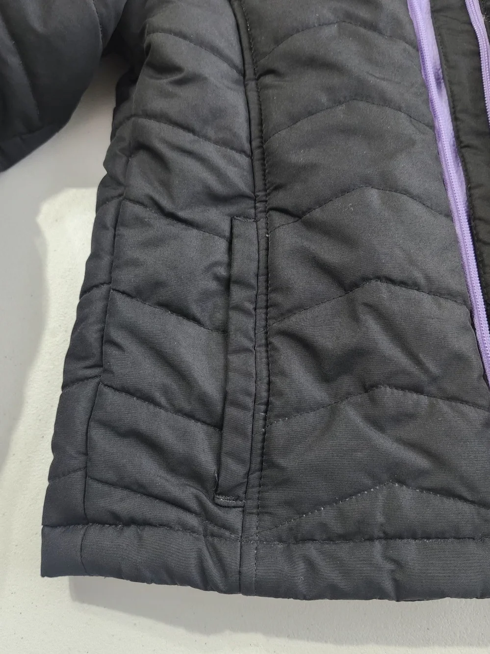 Magellan Outdoors Black Puffer Jacket with Purple Accents And Hood Girs' Size S